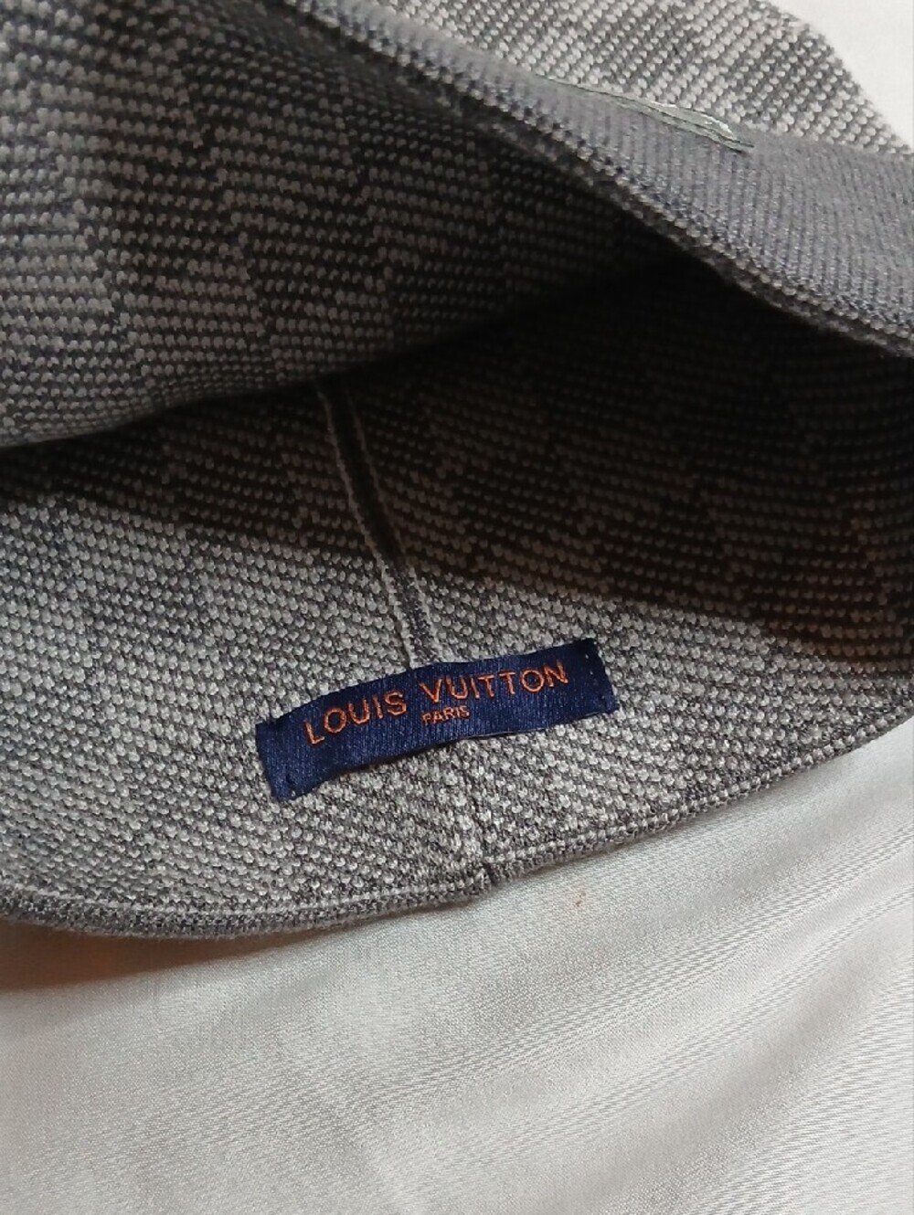 Louis Vuitton Gray Checkered Knit Beanie with Brim Patch - Picture 3 of 3